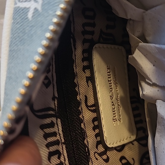 Juicy Couture Blue and White Crossbody Bag - Picture 5 of 8
